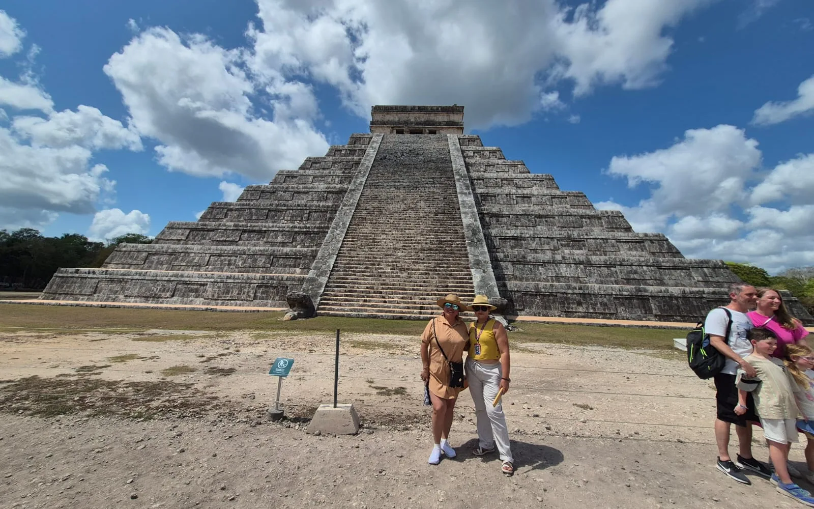 Chichén Itzá, Izamal, cenote Selva Maya y Valladolid