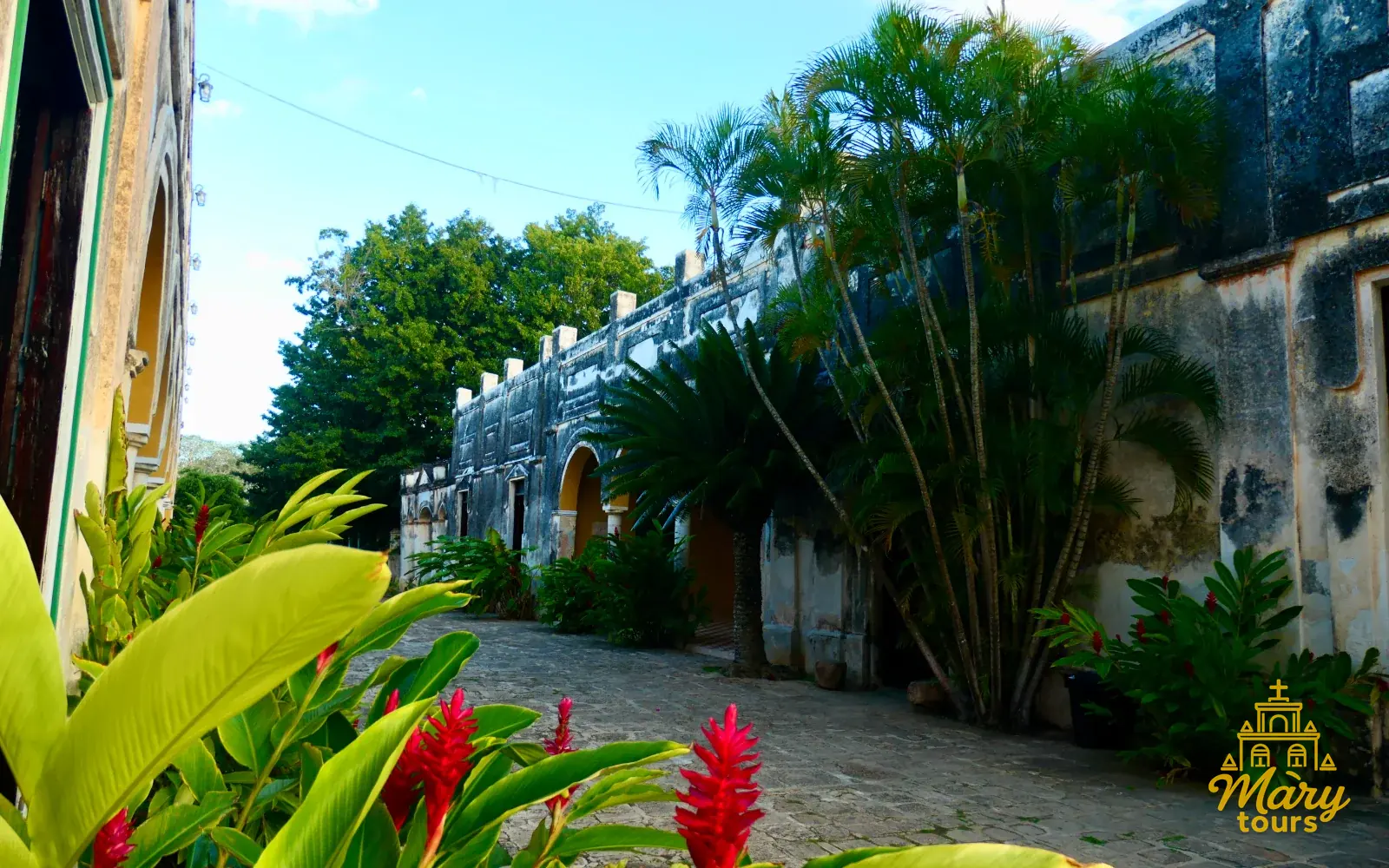 Arches along the corridor at Yaxcopoil hacienda