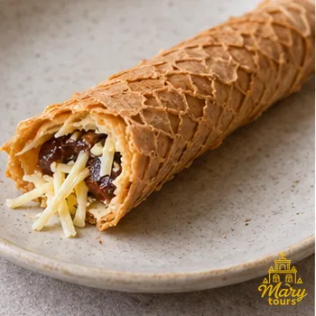 Crispy Yucatecan marquesita with Edam cheese