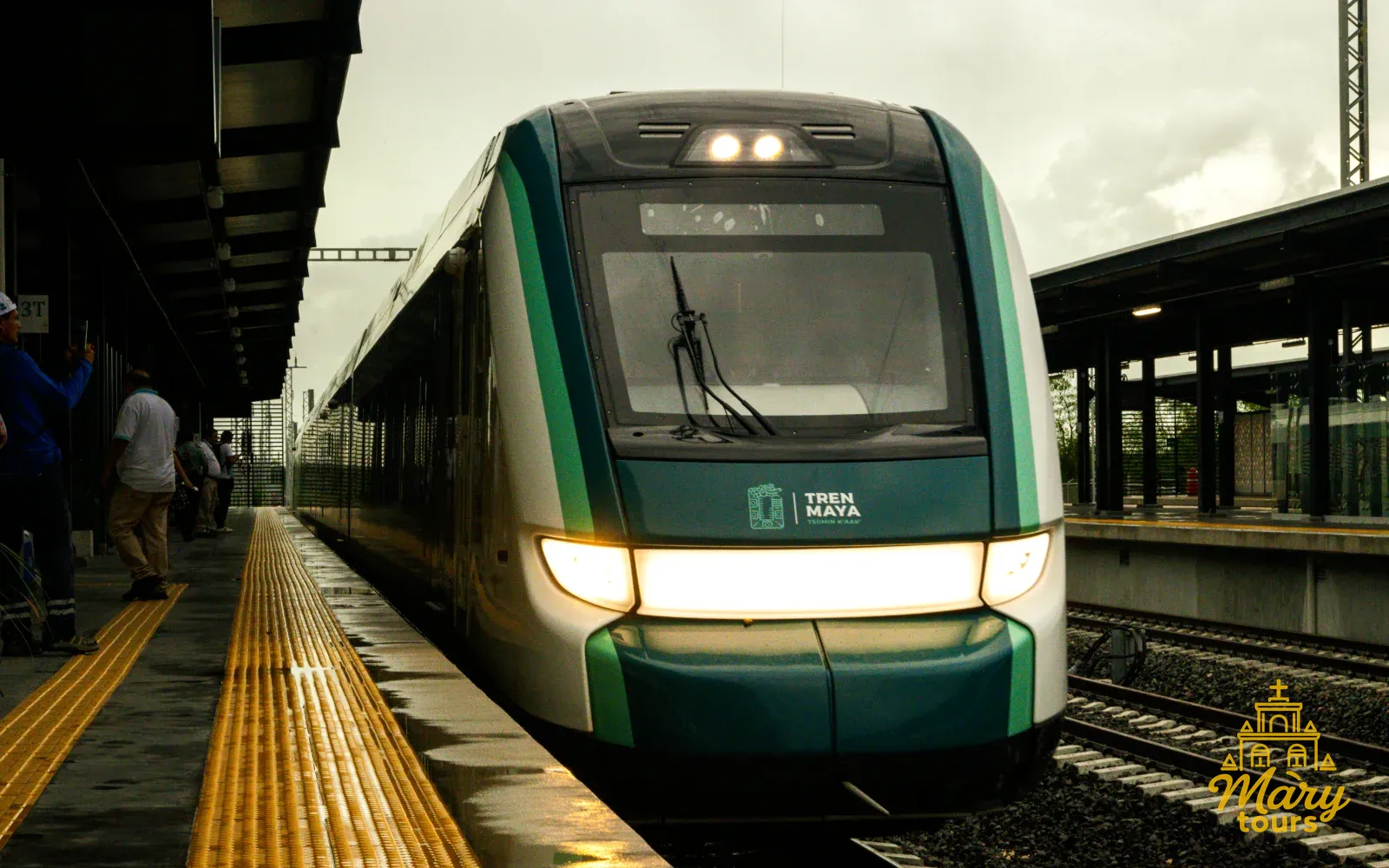 Maya Train arriving at Mérida-Teya station